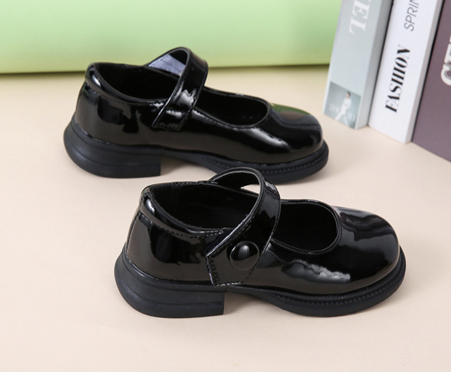 Sapato Preto Wandinha Addams Baixo - Wednesday